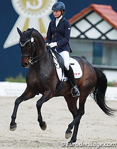 Viktoria Ladoshkina on Kalabria