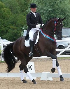 Anders Dahl and Selten HW sweeped the small tour at the 2014 CDI Hartpury on 11 - 13 July 2014