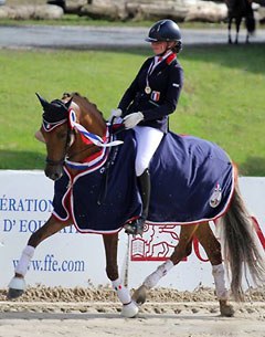 Clarissa Stickland and Diana win the 2014 French Pony Championships in Lamotte Beuvron :: Photo © Anne Sophie Delattre