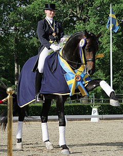 Marina Mattsson and Double Diamond win the 2014 Swedish Young Riders' Championships :: Photo © Catharina Brink