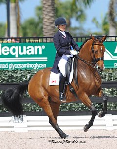 Ashley Holzer and Tiva Nana :: Photo © Sue Stickle