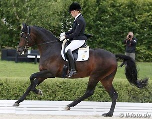 Anke Simon and Feu d'Or at the 2014 Bundeschampionate qualifier in Werder :: Photo © LL-foto