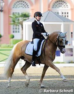 Semmieke Rothenberger on Deinhard B at the German European Championship selection trial in Wiesbaden :: Photo © Barbara Schnell