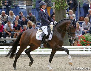 Anja Wilimzig and Flavis at the 2015 Bundeschampionate :: Photo © LL-foto