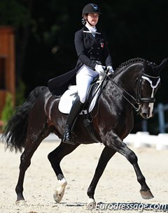 Stephanie Hartmann and Darek CH at the 2015 CDI Compiegne :: Photo © Astrid Appels