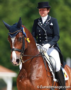Françoise Hologne-Joux and Warhol at the 2015 CDI Compiegne :: Photo © Astrid Appels