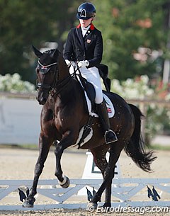 Chloe Vell on Kaja di Valentina