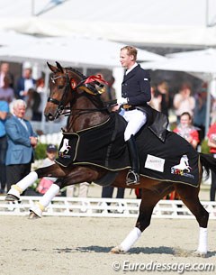 Matthias Rath rode the prize giving ceremony on small tour horse Danönchen