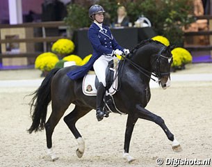 Laurence Roos and Fil Rouge in the Under 25 division at the 2015 CDI Lier :: Photo © Leanjo de Koster