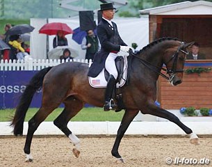 Steffen Peters and Rosamunde at the 2015 CDI Munich :: Photo © LL-foto