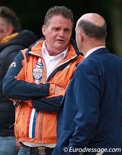 Johan Rockx talking to Dutch O-judge Eddy de Wolff van Westerrode at the 2016 CDIO Compiegne :: Photo © Astrid Appels