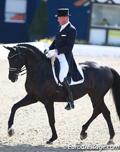 Hartwig Burfeind and Diva Noir in the Louisdor Cup qualifier at the 2016 CDI Hagen :: Photo © Astrid Appels