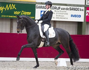 Robin van Lierop on Flora di Mariposa :: Photo © Digishots