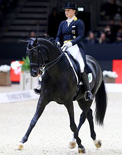 Germany’s Isabell Werth produced a personal-best Freestyle score to win the second leg of the World Cup Dressage 2016/2017 Western European League riding Weihegold at Lyon, France :: Photo © Pierre Costabadie
