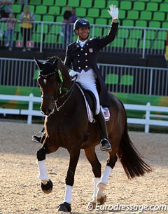 Steffen Peters salutes the crowds