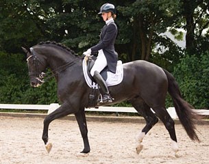 Kim van der Velden and A'Ha at their Dutch show debut in Oud-Beijerland :: Photo © private