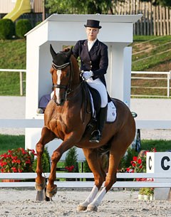Polona Kalan and Elton win the 2016 Slovenian Dressage Championships for senior riders