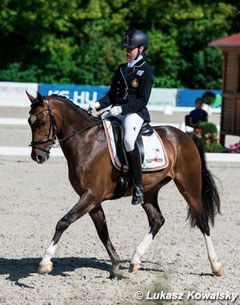 Belgian Maud Adriaensen on N-Constantino van de Bolkerhoeve