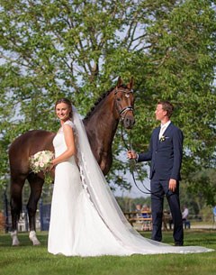 The newly weds Dominique van der Horst and Brecht D'Hoore :: Photo © Remco Veurink