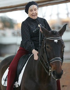 Nina Gromova (95) on Moulin Rouge at the Pradar riding club