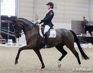 Lia Welschof on Linus K at the 2017 CDN Munster Indoor :: Photo © LL-foto