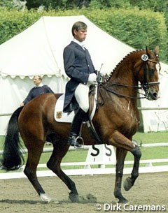 Johann Hinnemann on Ideaal at the 1987 European Championships in Goodwood :: Photo © Dirk Caremans