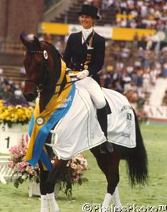 Nicole Uphoff and Rembrandt become the 1990 World Champions :: Photo © Mary Phelps