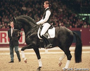 Coby van Baalen on Ferro in a Johann Hinnemann masterclass at the 1998 CDI-W Maastricht :: Photo © Dirk Caremans