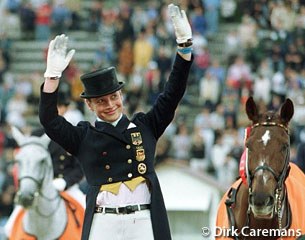 Isabell Werth at the 1998 World Equestrian Games, Gigolo in the background :: Photo © Dirk Caremans