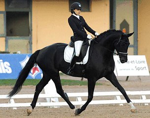 Peregrina LTH DressValue (by Painted Black x Wolkenstein II)