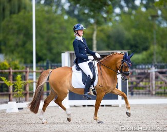 Lara van Nek and Baumann's Despino at the 2020 CDN Schijndel :: Photo © Digishots