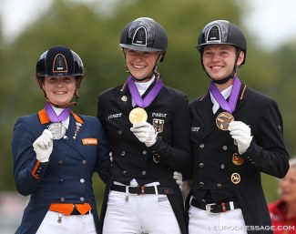 Jeanine Nieuwenhuis, Ann-Kathrin Lindner, Raphael Netz on the individual podium at the 2020 European Under 25 Championship :: Photo © Astrid Appels