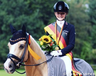 Rose Oatley and Daddy Moon are the 2020 German Pony Champions :: Photo © Sina Kuiper
