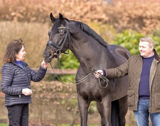 Harli Seifert with her birthday boy Rubin Royal OLD, held by Wolfgang Stagge :: Photo © Equitaris