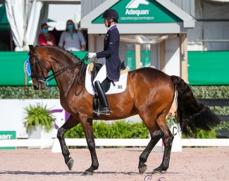Olivia Lagoy-Weltz and Rassing's Lonoir at the 2021 CDI-W Wellington :: Photo © Sue Stickle