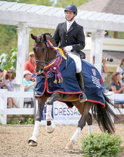 Desario (by De Champ x Rosario)