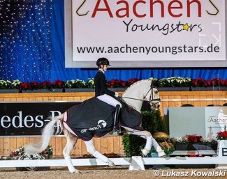 Rose Oatley and Daddy Moon at the 2021 CDI)-PJYR Aachen Indoor :: Photo © Lukasz Kowalski