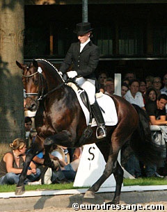Jana Freund and Lord Loxley at the 2004 Bundeschampionate :: Photo © Astrid Appels