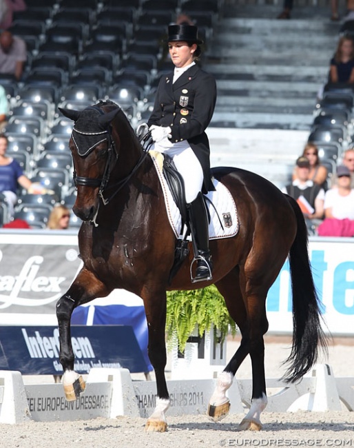 Victoria Michalke and Pavarotti in the U25 Division at the 2011 European Championships in Rotterdam :: Photo © Astrid Appels