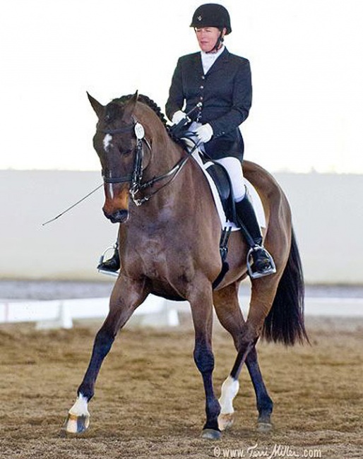 Kimberly Cox on Roderick :: Photo © Terri Miller