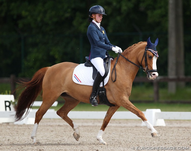 Jitske Prosman and Charina du Bois at the 2014 CDI Kapellen :: Photo © Astrid Appels