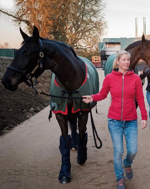 Laura Tomlinson arriving with Rosalie at Cranmore Farm :: Photo © Rupert Marlow