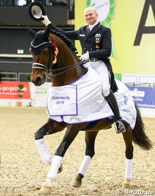 Hubertus Schmidt and Escolar at the 2019 CDI Oldenburg :: Photo © LL-foto