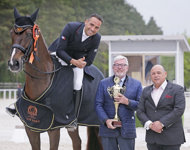 French team rider Alexandre Ayache with judge Peter Holler and show host Arie Yom-Tov at the 2019 CDI-W Budapest :: Photos © Anett Somogyvari