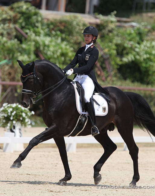 Henriette Schmidt and Rocky's Sunshine at the 2019 European Junior Riders Championships :: Photo © Astrid Appels