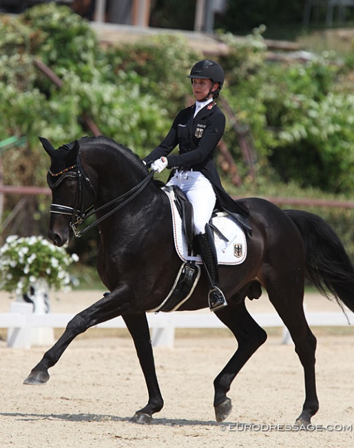 Henriette Schmidt and Rocky's Sunshine at the 2019 European Junior Riders Championships :: Photo © Astrid Appels