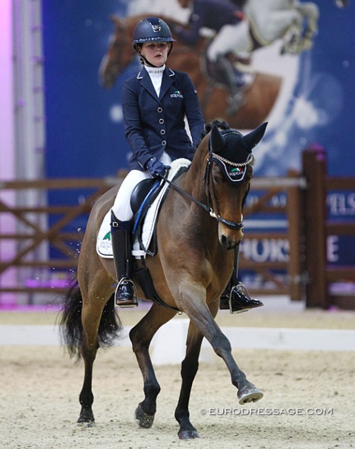 Amber Schelstraete and Burberry at the 2020 CDI Lier :: Photo © Astrid Appels