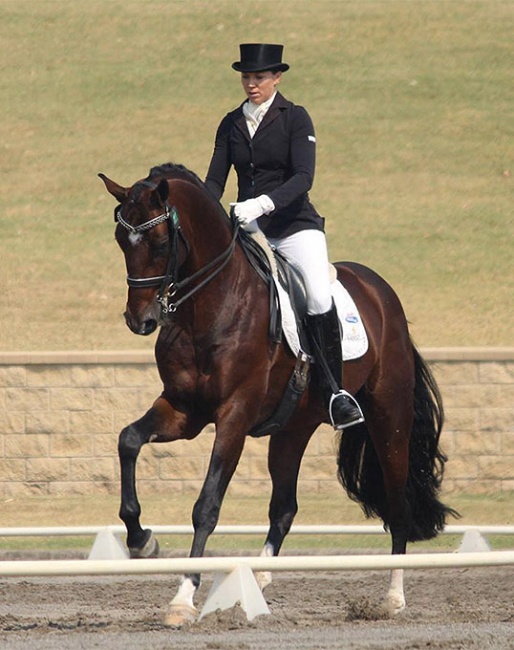 Melissa van den Berghe and Dornkaart at the 2011 CDN Sydney :: Photo © Venhaus/Wilson