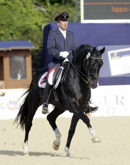 Hans-Peter Klaus and Contendros Bube at the 2010 CDI Lingen :: Photo © Julia Rau