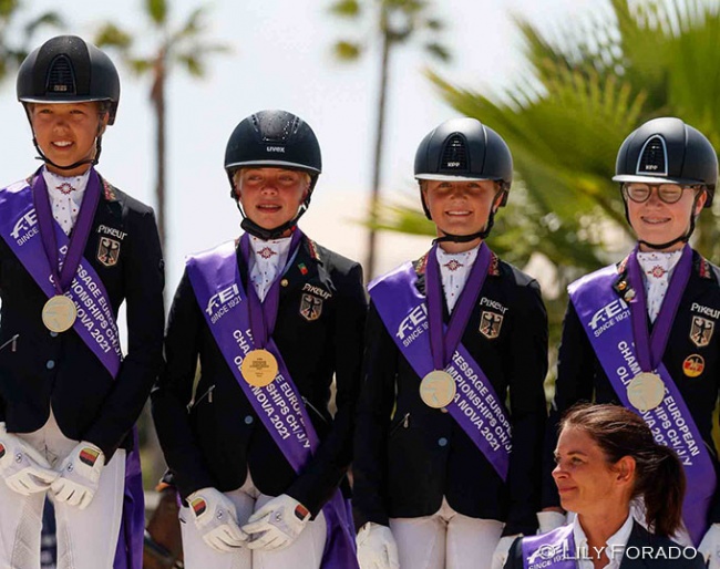 The German team wins gold at the 2021 European Children Championships :: Photo © Lily Forado